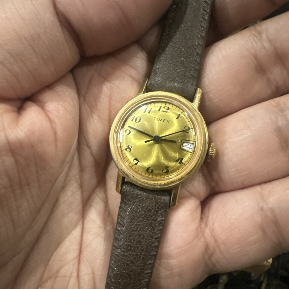 Working Vintage Timex Women's Manual Wind Gold Tone watch 25mm Fit 6in - Neat